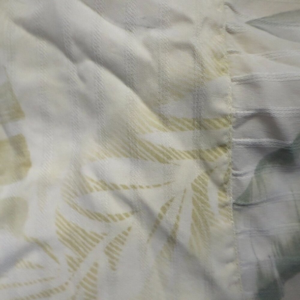 Tommy Bahama 100% Silk Short Sleeve Camp Shirt – Size Small - Picture 9 of 16
